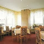 Smart Schweiz 酒店 3*